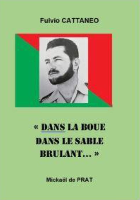 Dans la boue dans le sable brûlant